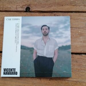 Vicente Navarro: “Casi tierra” (2019)
