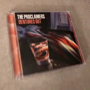 The Proclaimers: “Dentures out” (2022)