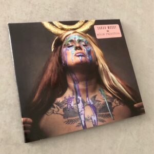 Sarah McCoy: “High priestess” (2023)