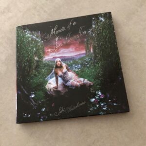 Suki Waterhouse: “Memoir of a sparklemuffin” (2024)